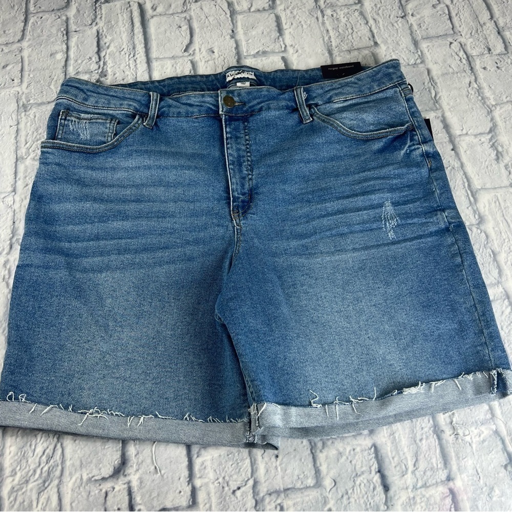 AVA & VIV hi rise Bermuda jean shorts size 22W stretch